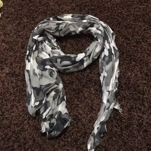 Camo fashion scarf